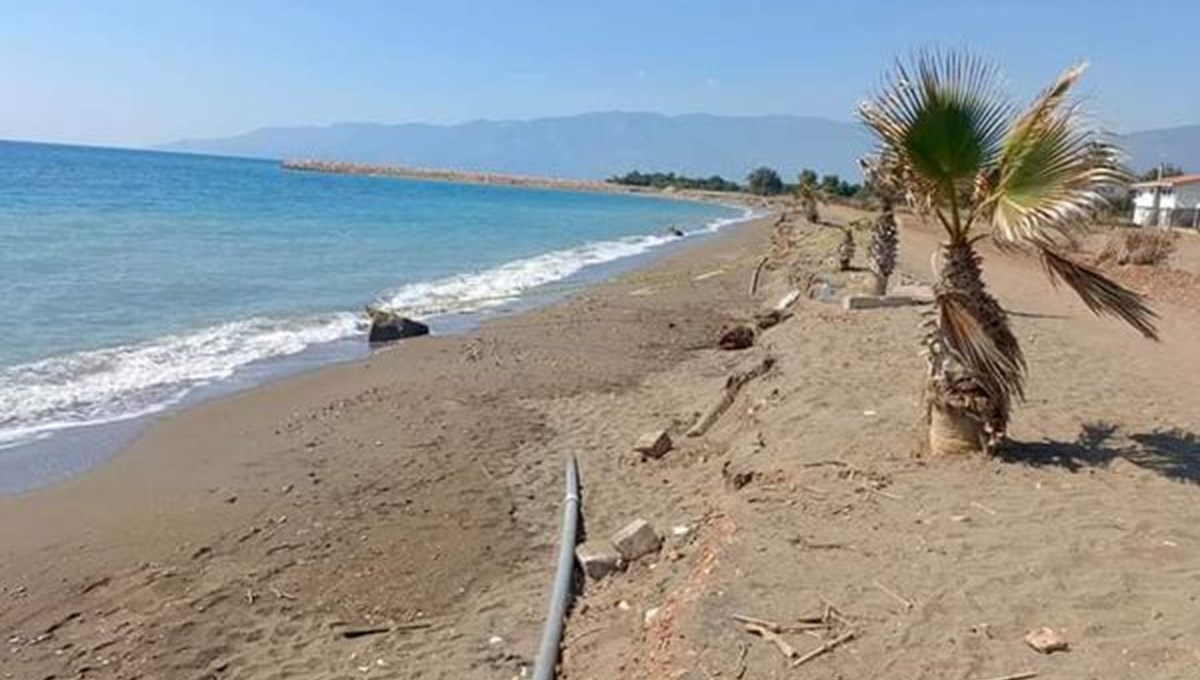 Plajda oyun faciayla bitti: Kumların altında kalan Ezgi öldü, Ahmet yaralı Plajda oyun faciayla bitti: Kumların altında kalan Ezgi öldü, Ahmet yaralı