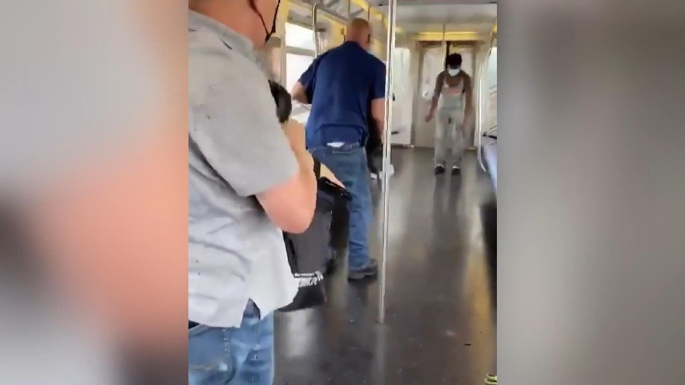 ABD'de metroda bıçaklı saldırı: 2 yaralı - 1