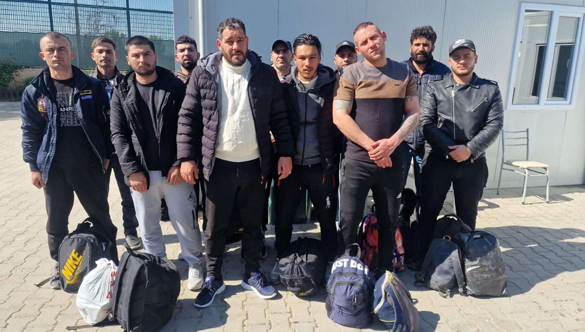 Edirne'de 11 kaçak göçmen yakalandı Edirne'de 11 kaçak göçmen yakalandı