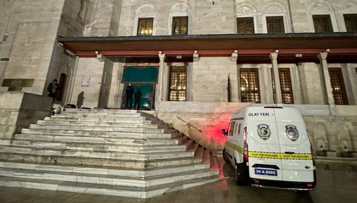 Fatih Camii'nde bıçaklı saldırı