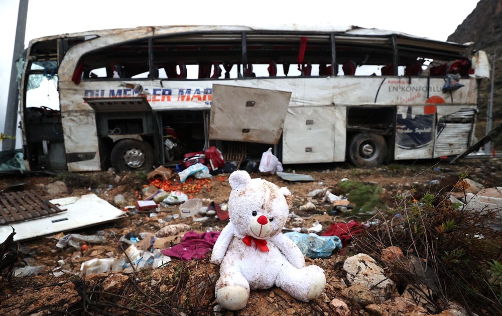 9 kişinin öldüğü feci kazada yeni gelişme: Otobüs şoförü hız sınırını 3 kat aşmış - 1