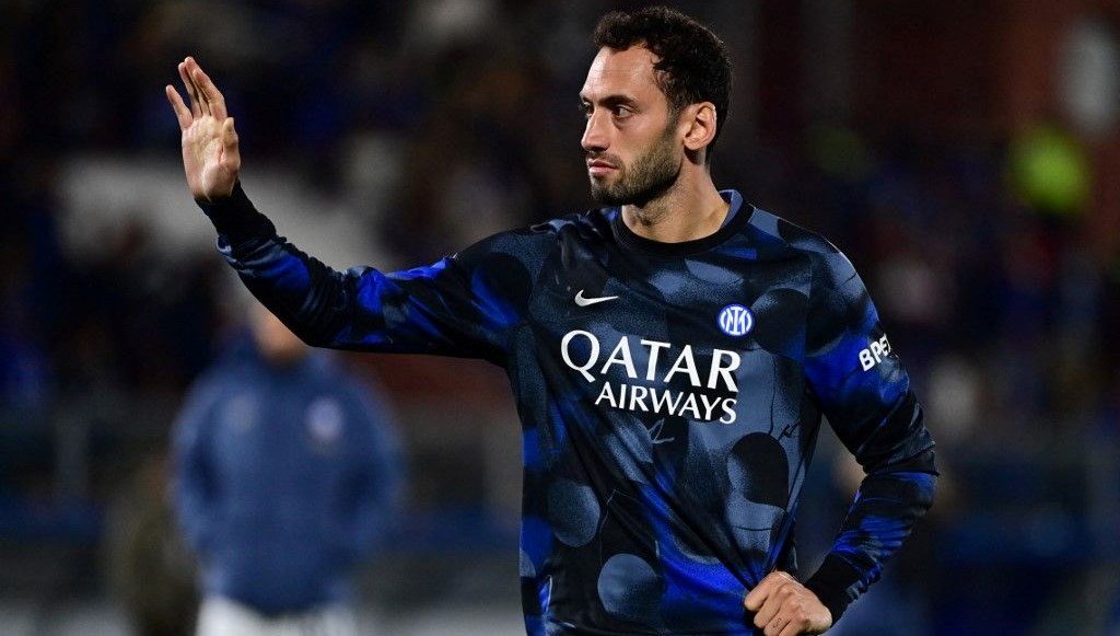 Hakan Çalhanoğlu'ndan transfer açıklaması