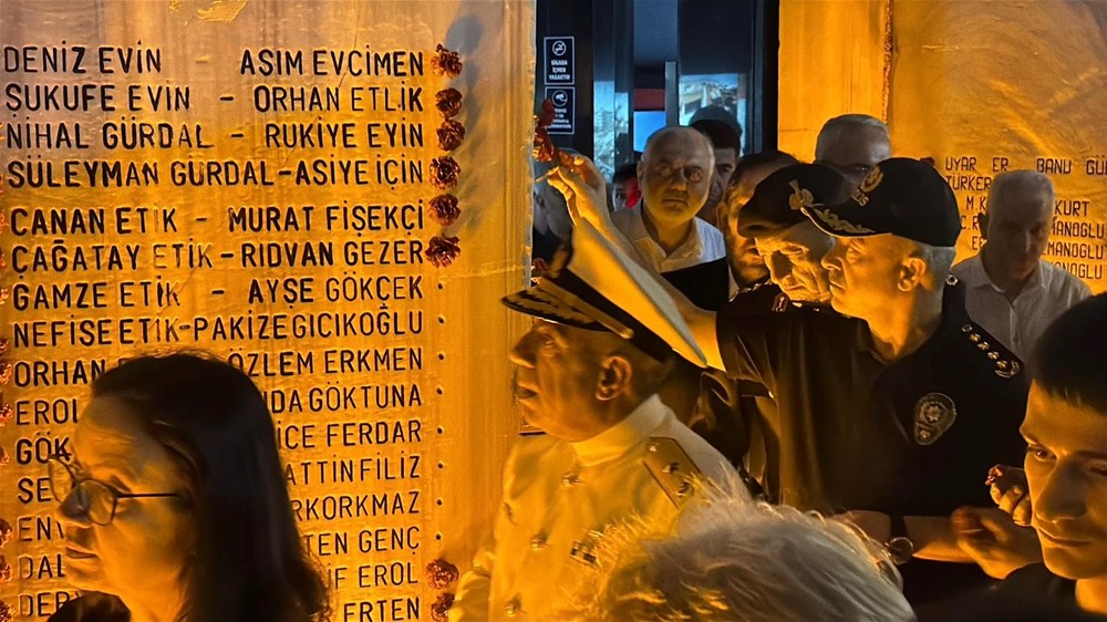 17 Ağustos depreminin 26. yılı: Hayatını kaybedenler anıldı - 9