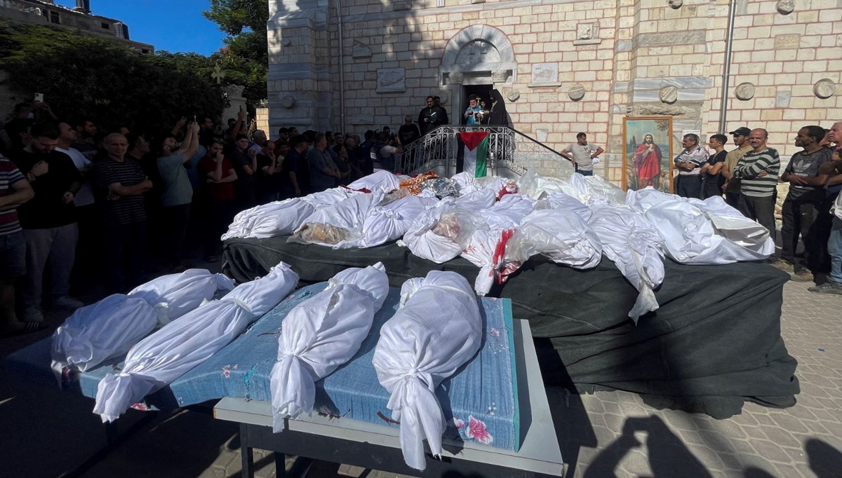 İsrail ordusu, Gazze'deki kilise saldırısında ölenleri sivil zayiat olarak niteledi İsrail ordusu, Gazze'deki kilise saldırısında ölenleri sivil zayiat olarak niteledi
