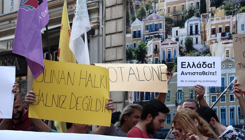 İstiklal Caddesi'nde Çipras hükümetine destek eylemi - 1