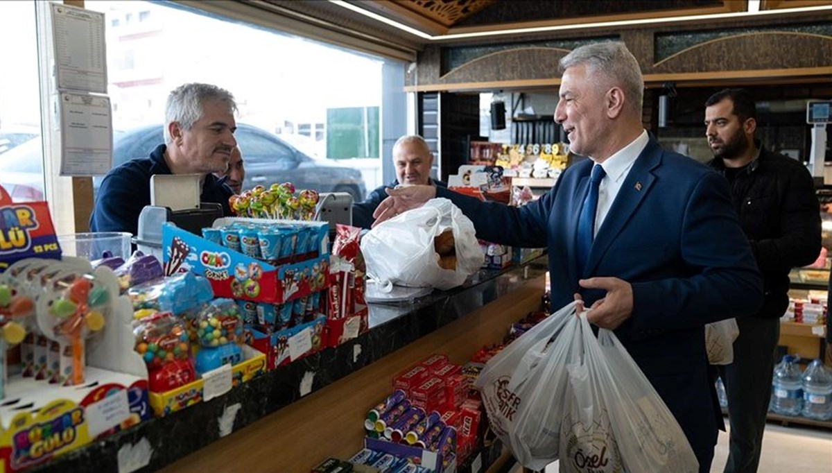 Bakan Bolat'tan boykot açıklaması