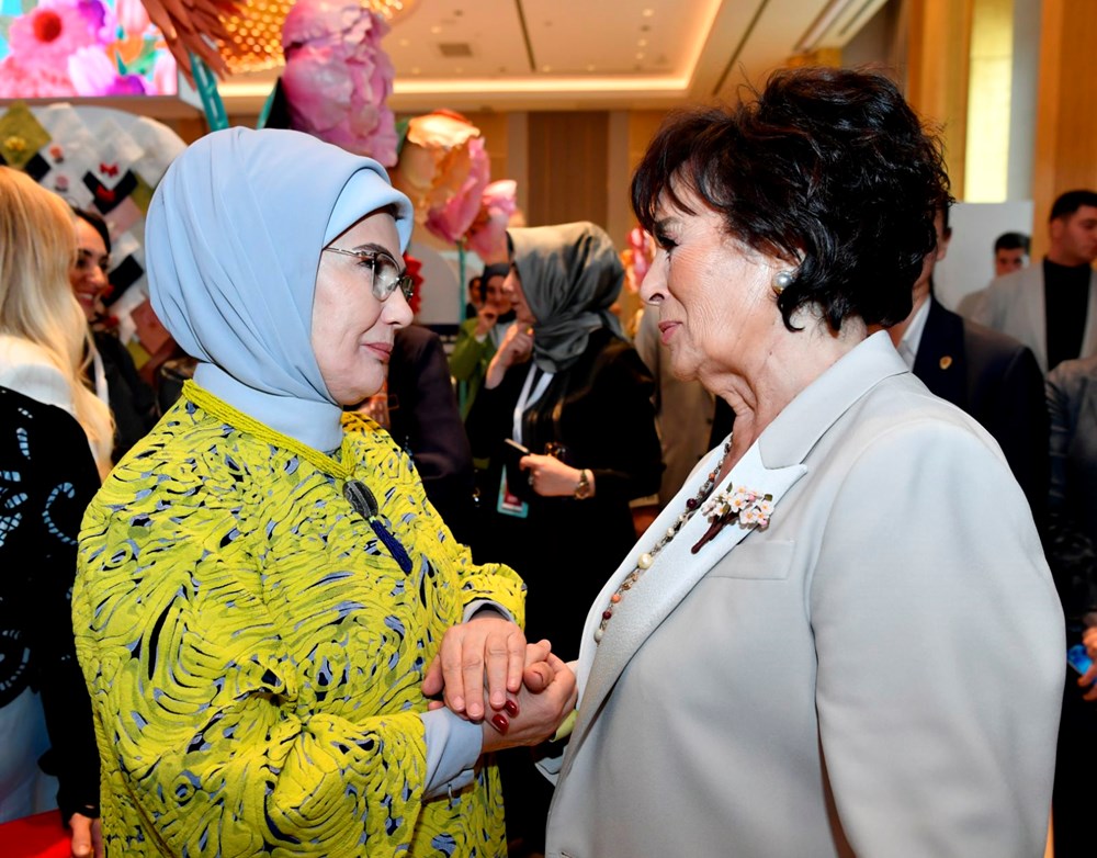 Ali Koç, Emine Erdoğan'a Fenerbahçe forması armağan etti 74