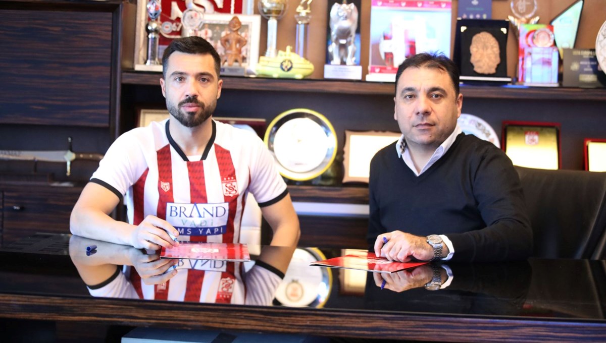 Sivasspor İbrahim Akdağ'ı renklerine bağladı Sivasspor İbrahim Akdağ'ı renklerine bağladı