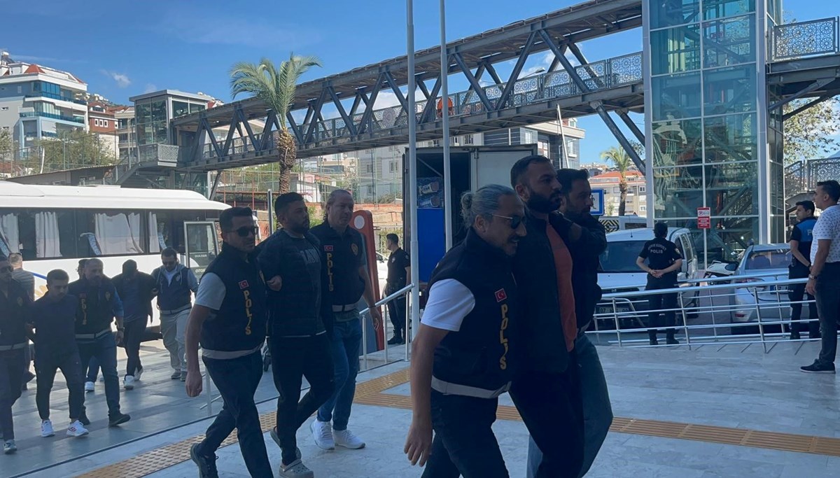 Kayalıklarda bulunan cesetle ilgili 2 tutuklama Kayalıklarda bulunan cesetle ilgili 2 tutuklama