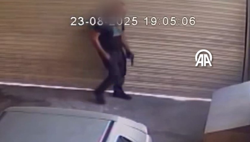 Komşusunun köpeğini silahla öldürdü