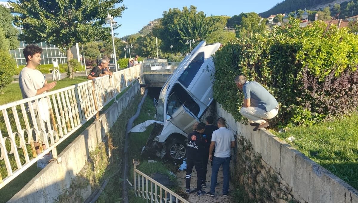 Menteşe'de trafik kazası: 2 yaralı