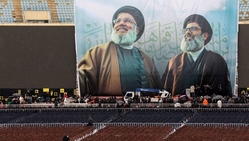Lübnan'da tarihi tören: Nasrallah'ın cenazesi on binleri bir araya getirdi
