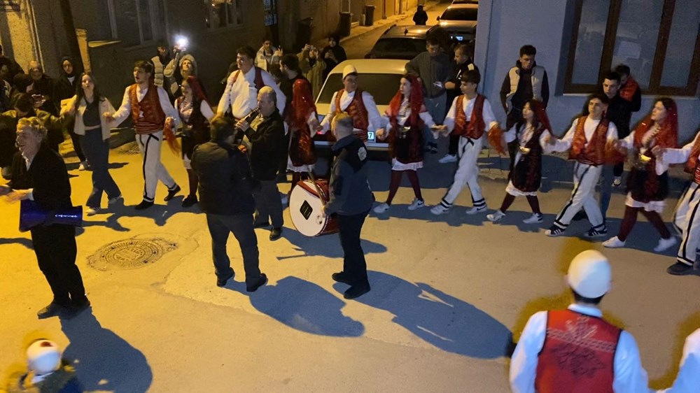 Rumeli'nin Sesiyle Sahur Vakti: Sokaklarda Uyanan Ezgiler 73 2rYxb 6bUE GR0MQAzv7Jw
