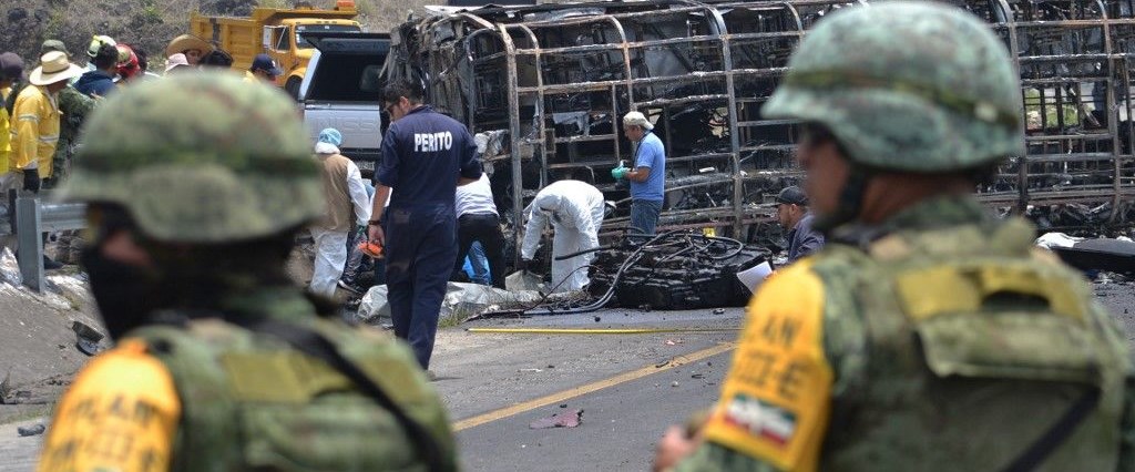 Meksika'da otobüs kazası: 21 ölü | NTV