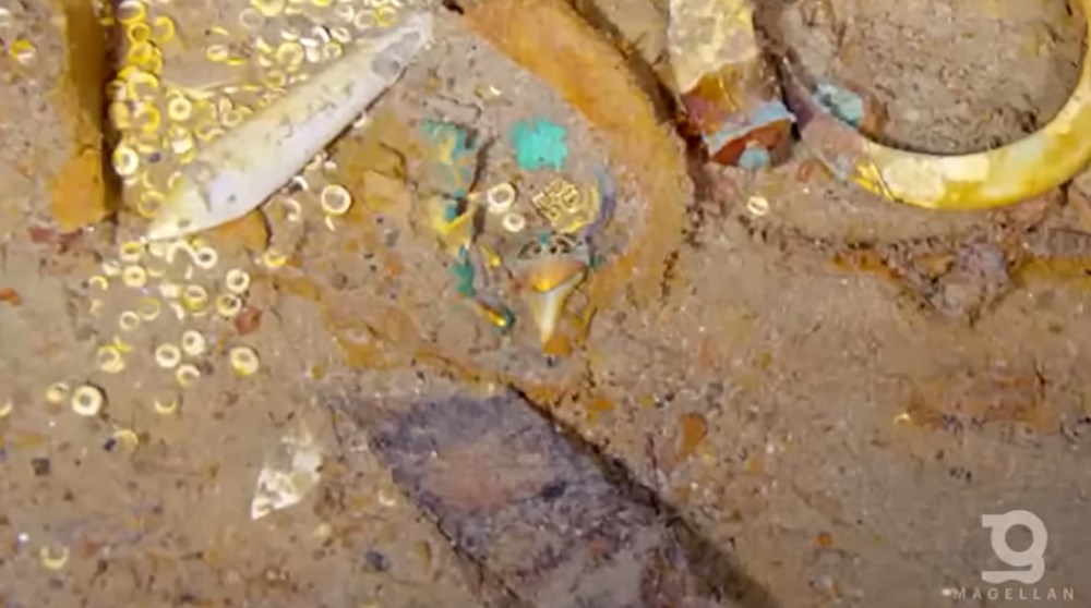 Titanik’in kayıp hazineleri ortaya çıktı: Megaladon dişinden yapılmış altın kolye bulundu - 5
