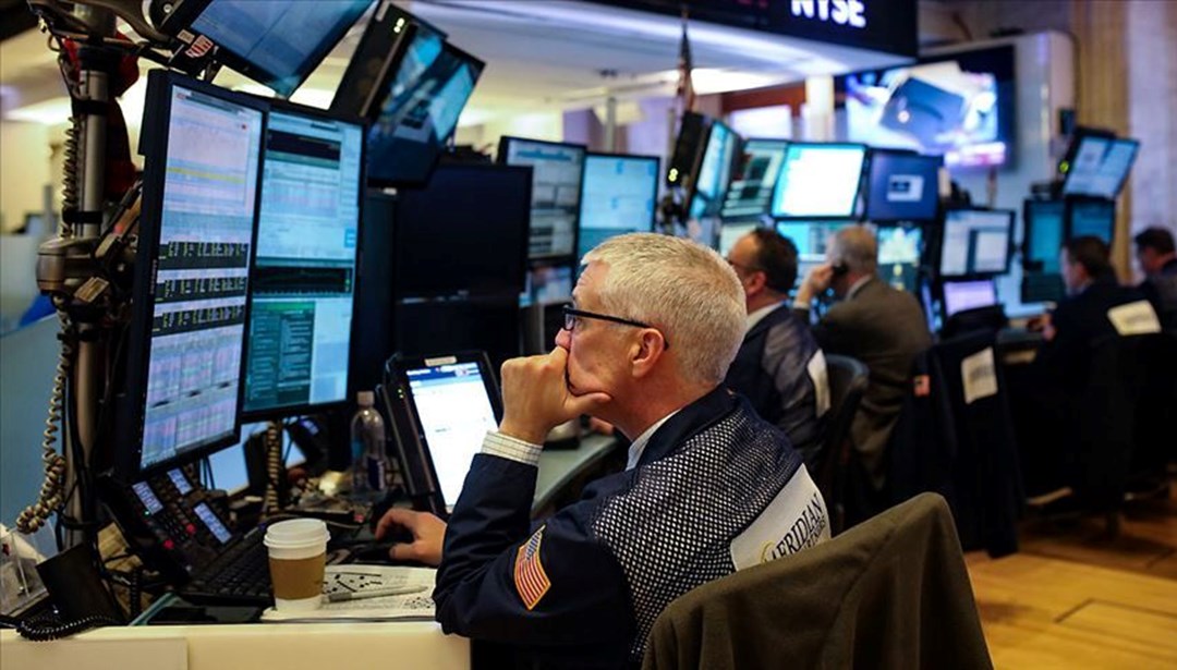 New York borsası Fed tutanakları öncesi düşüşle açıldı