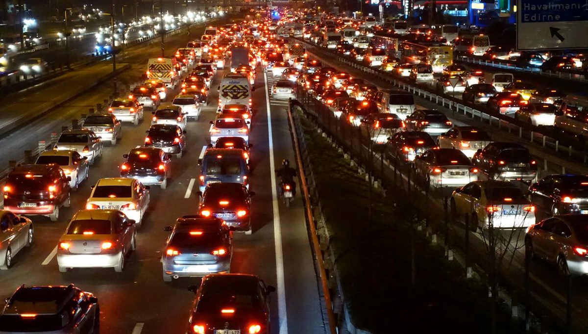 Araştırma: Dünyanın en sıkışık trafiği İstanbul’da