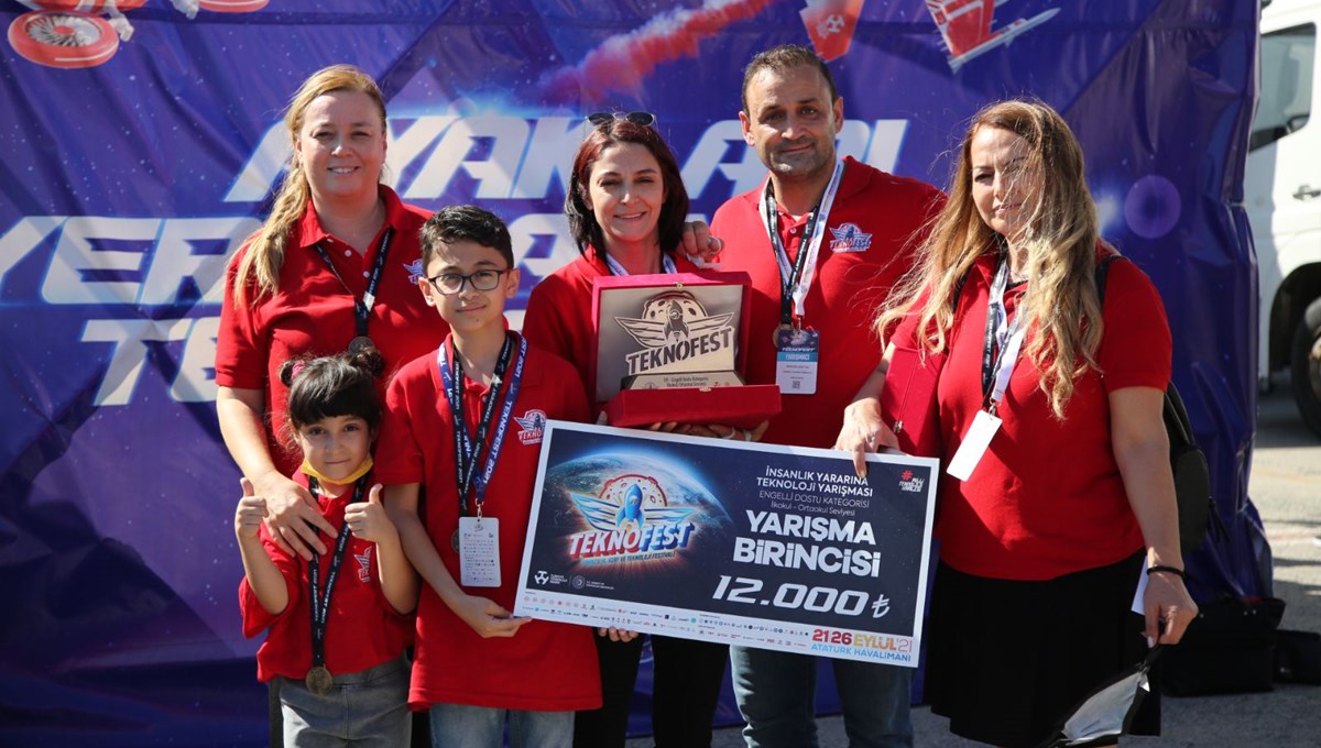 İTÜ ETA Vakfı Doğa Koleji'nin mucitleri TEKNOFEST'te İTÜ ETA Vakfı Doğa Koleji'nin mucitleri TEKNOFEST'te