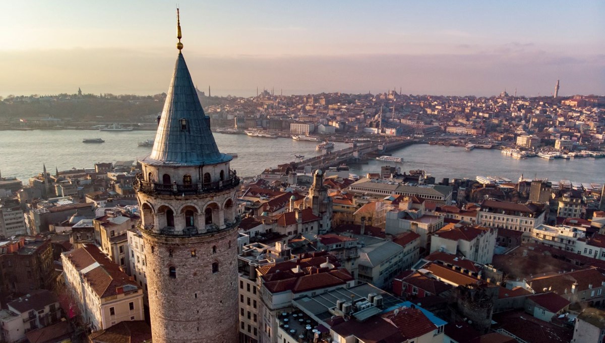 Barbara Nadel, İstanbul'un büyüsünü yazdı