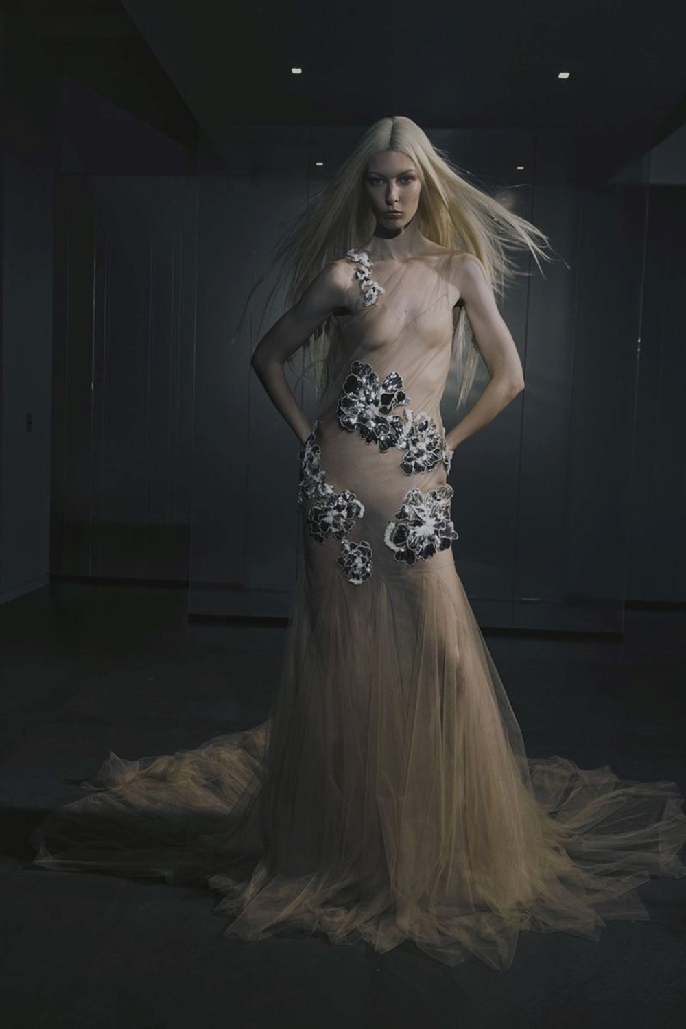 Vera Wang'in 2023 Haute Gelinlik Koleksiyonu'nda gerçeküstü tasarımlar - 14