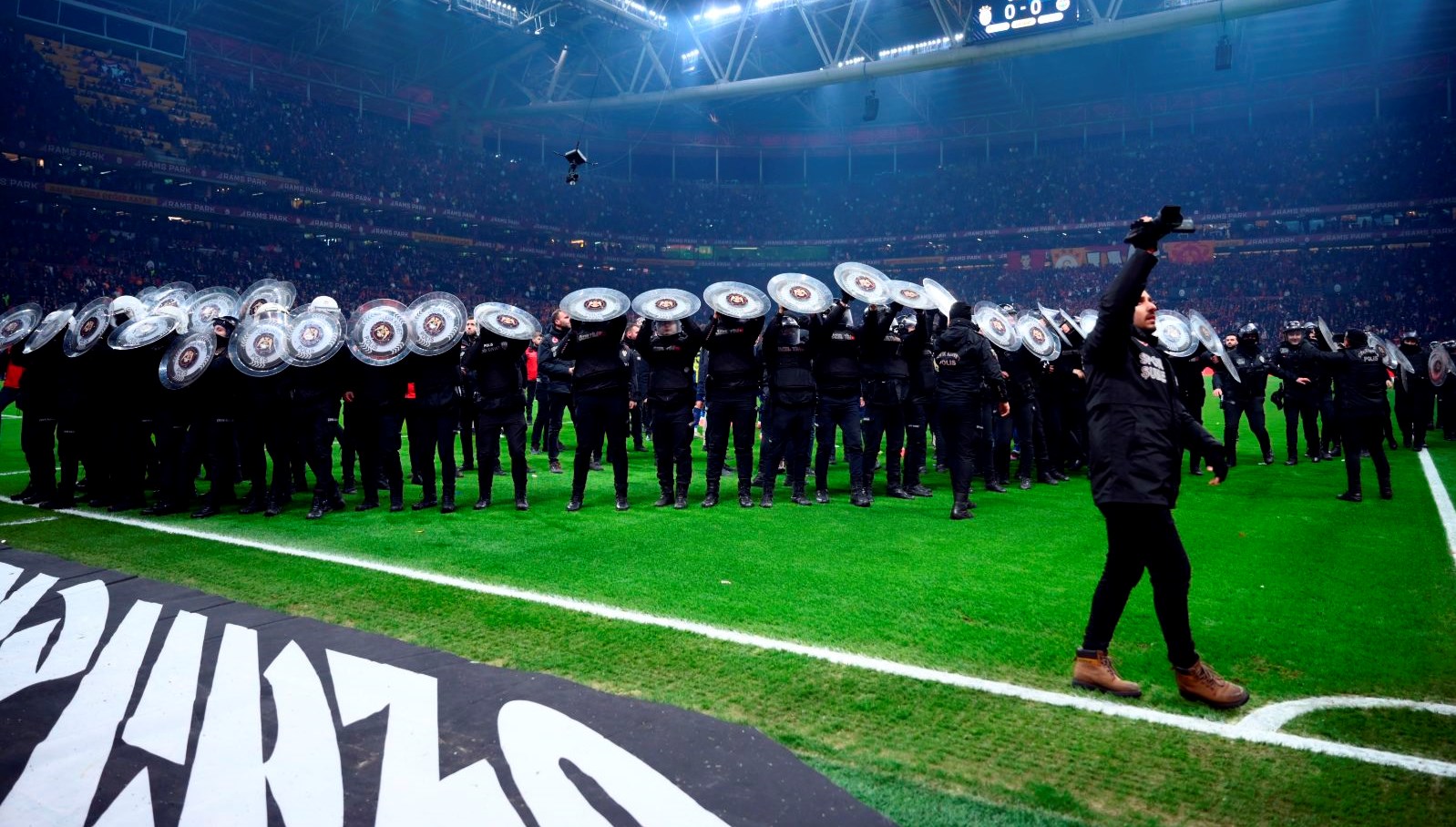 Galatasaray-Fenerbahçe derbisi | Vali Davut Gül: 71 kişi hakkında işlem yapıldı