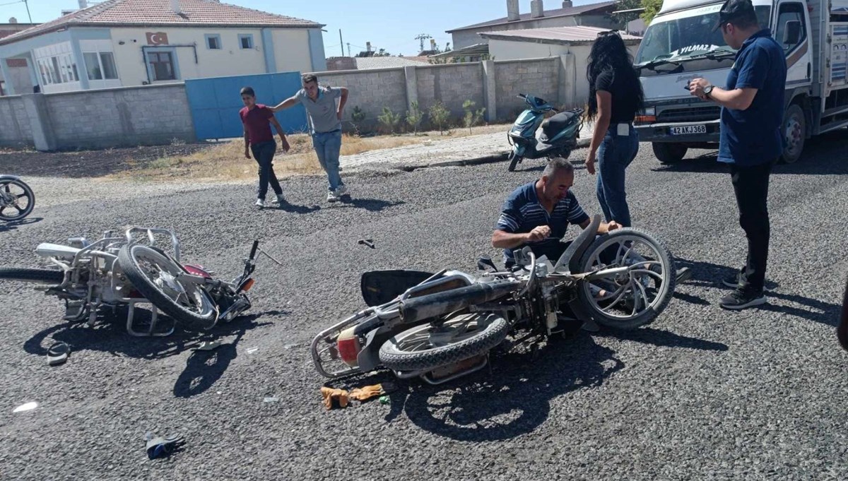 Konya’da iki motosiklet çarpıştı: 3 yaralı Konya’da iki motosiklet çarpıştı: 3 yaralı
