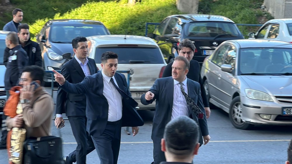 Çağlayan Adliyesi'nde polis noktasına silahlı saldırı: 2 saldırgan öldürüldü, 1 vatandaş hayatını kaybetti - 8