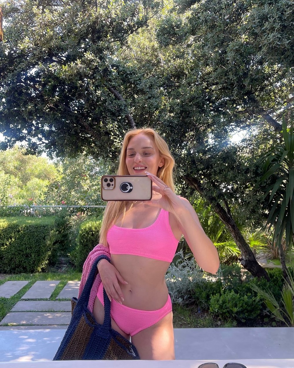 Zeynep Bastık imaj tazeledi: Beklenmedik patlamalar (Ünlülerin değişimi) - 59