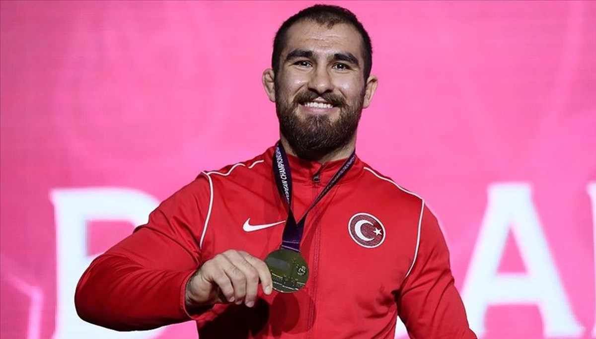 Feyzullah Aktürk, dünya üçüncüsü oldu Feyzullah Aktürk, dünya üçüncüsü oldu
