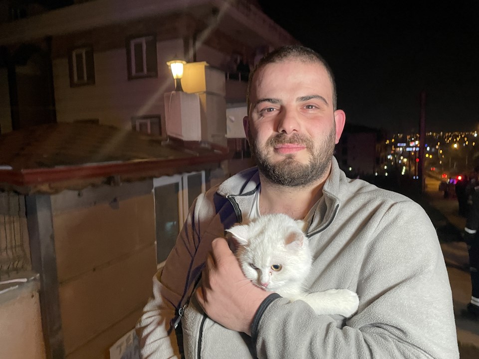 3 katlı binada çıkan yangın paniğe neden oldu - 2