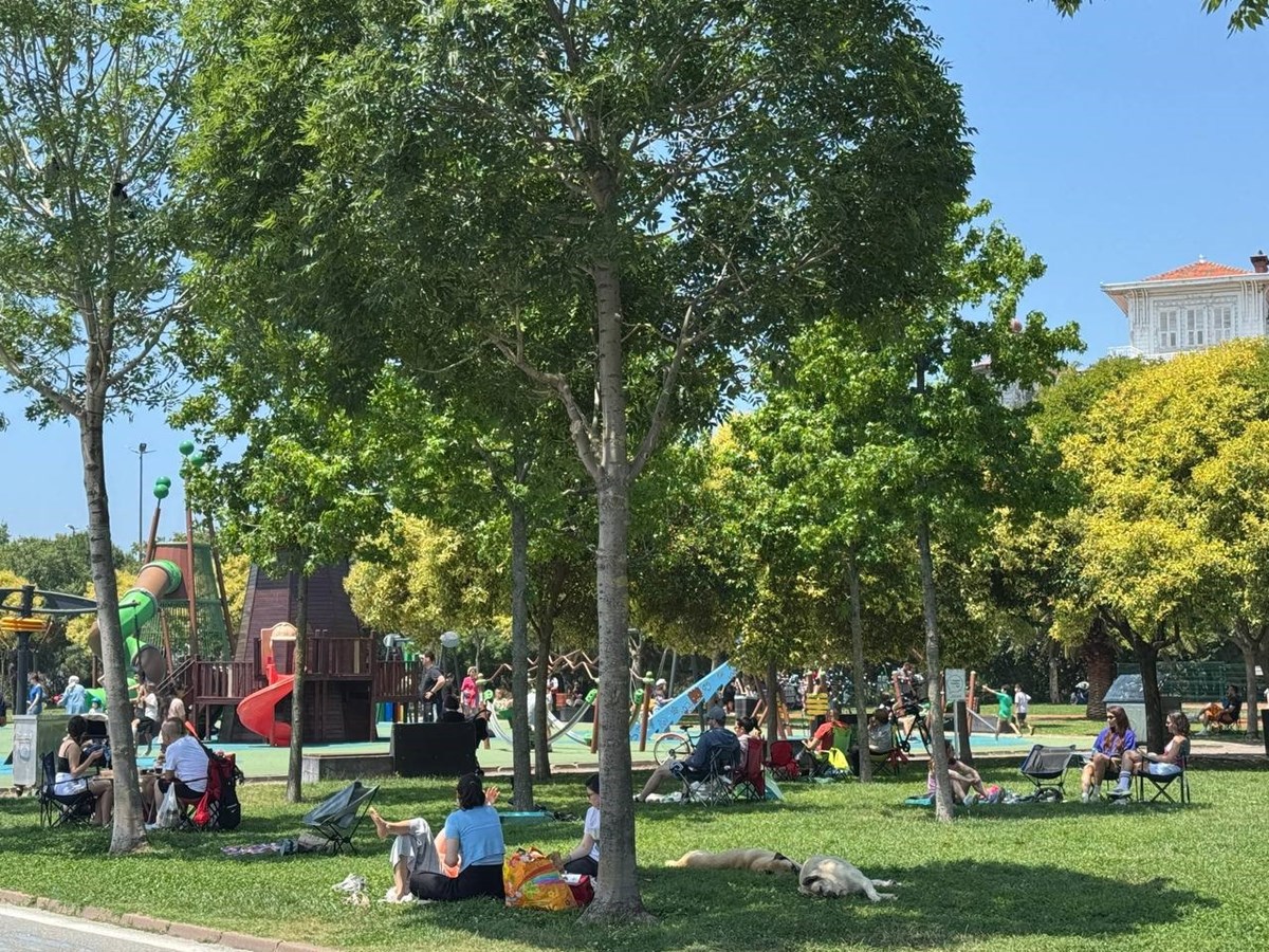 Parklarda vakit geçiren vatandaşlar uyarıldı