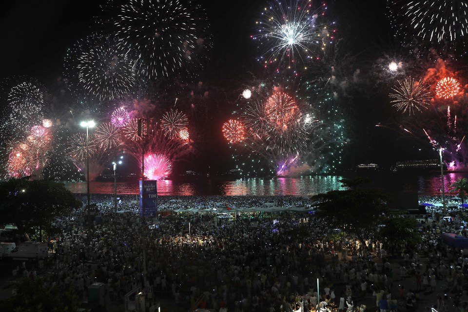 Copacabana Plajı’ndaki dünyaca ünlü yılbaşı kutlamasına Omicron engeli - 1