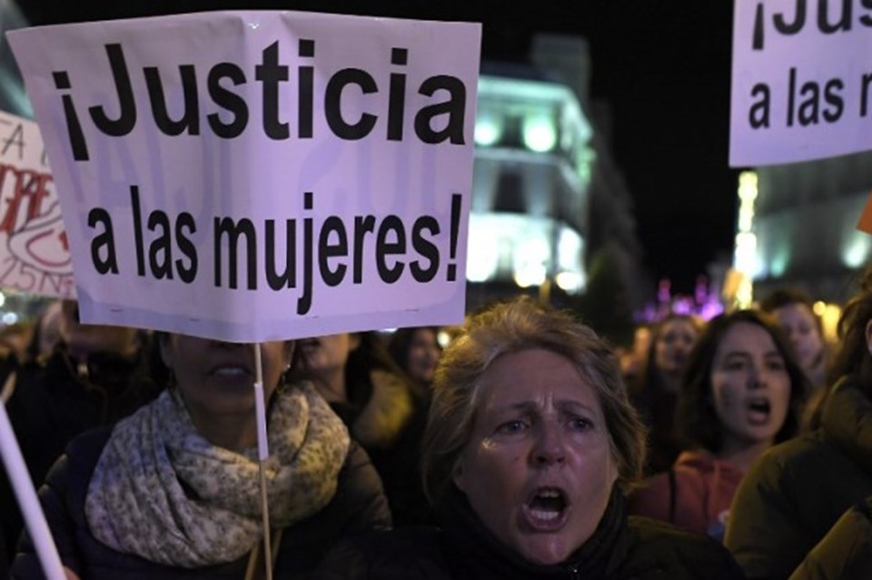 İspanyol kadınlar Dünya Kadınlar Günü'nü grev yaparak kutlayacak - 1