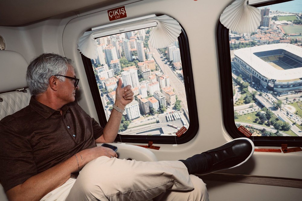 Jose Mourinho, Fenerbahçe'ye imzayı attı - 2