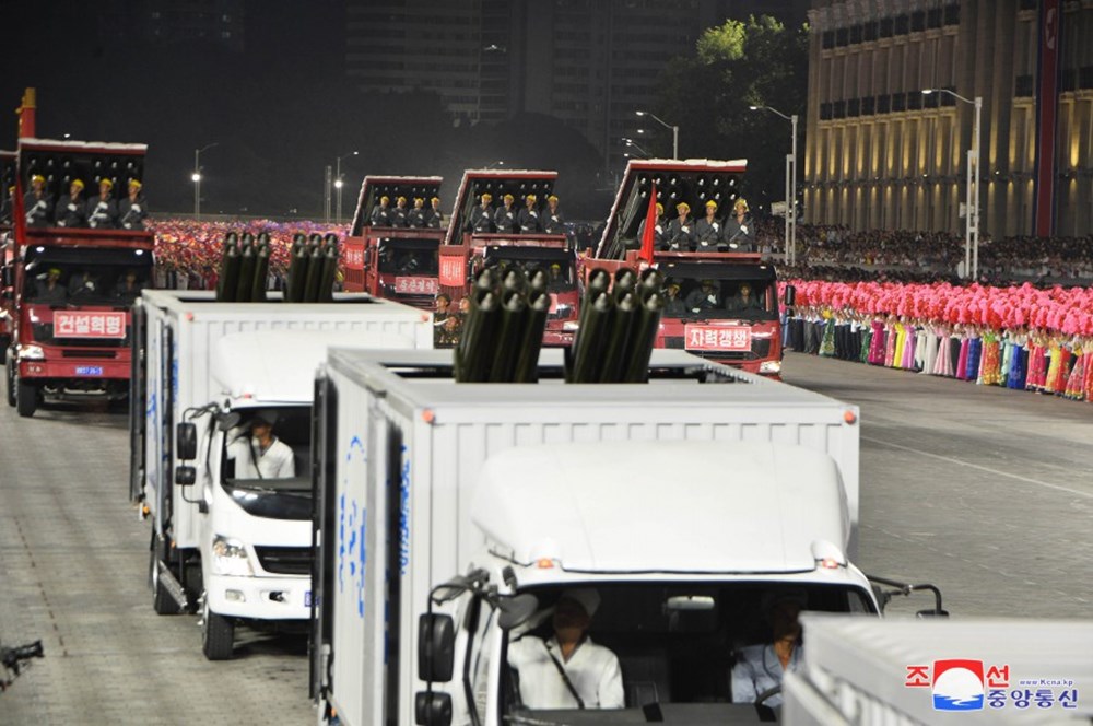 Kuzey Kore'den Rusya'ya gizli sevkiyat: Teslimat kamyonu kılığında roketatar! - 1