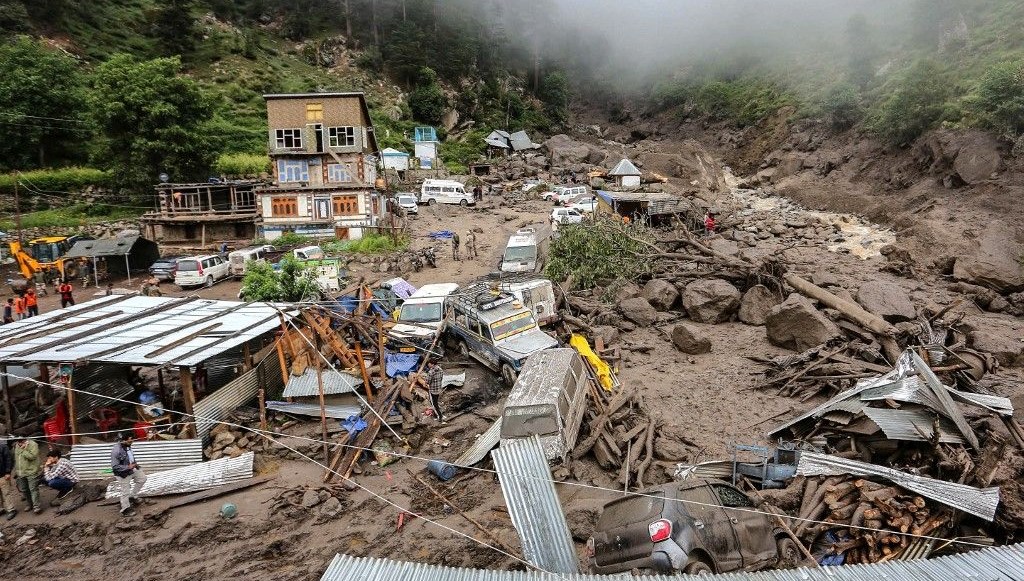 Hindistan'ı sel vurdu: 60 kişi öldü, 100'den fazlası kayıp