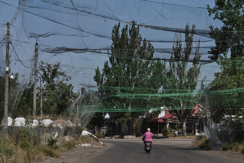Rus İHA'ları şehirlere indi: Ukrayna ordusunu "balık ağları" koruyor - 1