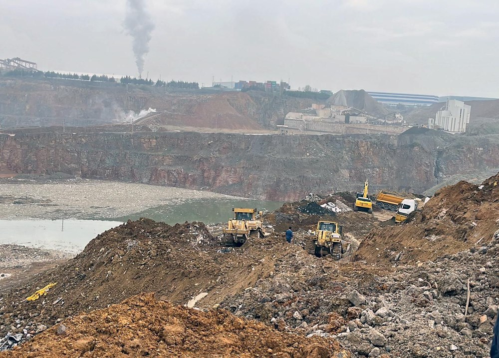 Gebze’de faciadan dönüldü: Kamyonlar topraklaberaber kaydı - 5