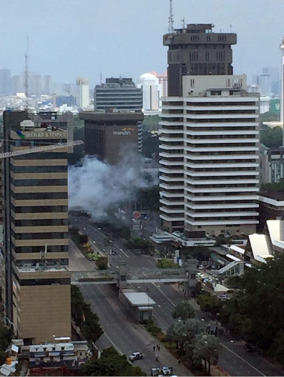 Endonezya'da art arda patlamalar: 7 ölü - 4