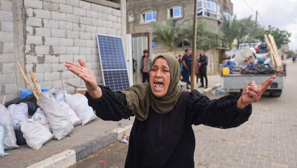 İşgal tehdidi sürüyor: İsrail Refah'a hava saldırısı düzenledi İşgal tehdidi sürüyor: İsrail Refah'a hava saldırısı düzenledi
