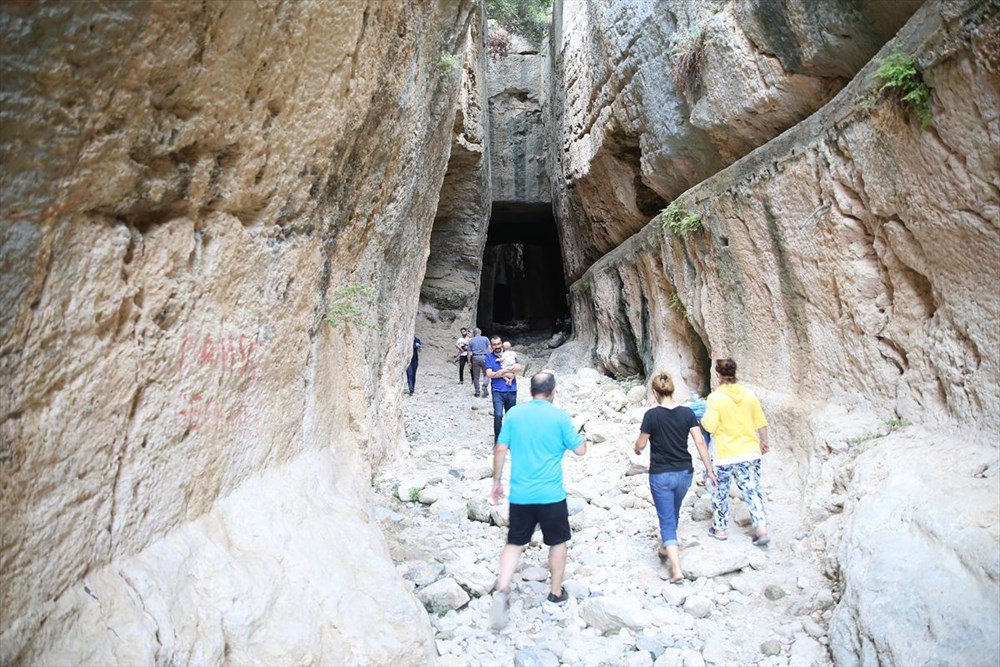 Antik dönemin mühendislik harikası: Bin esire yaptırılan 'Titus Tüneli'ne turist akını - 18