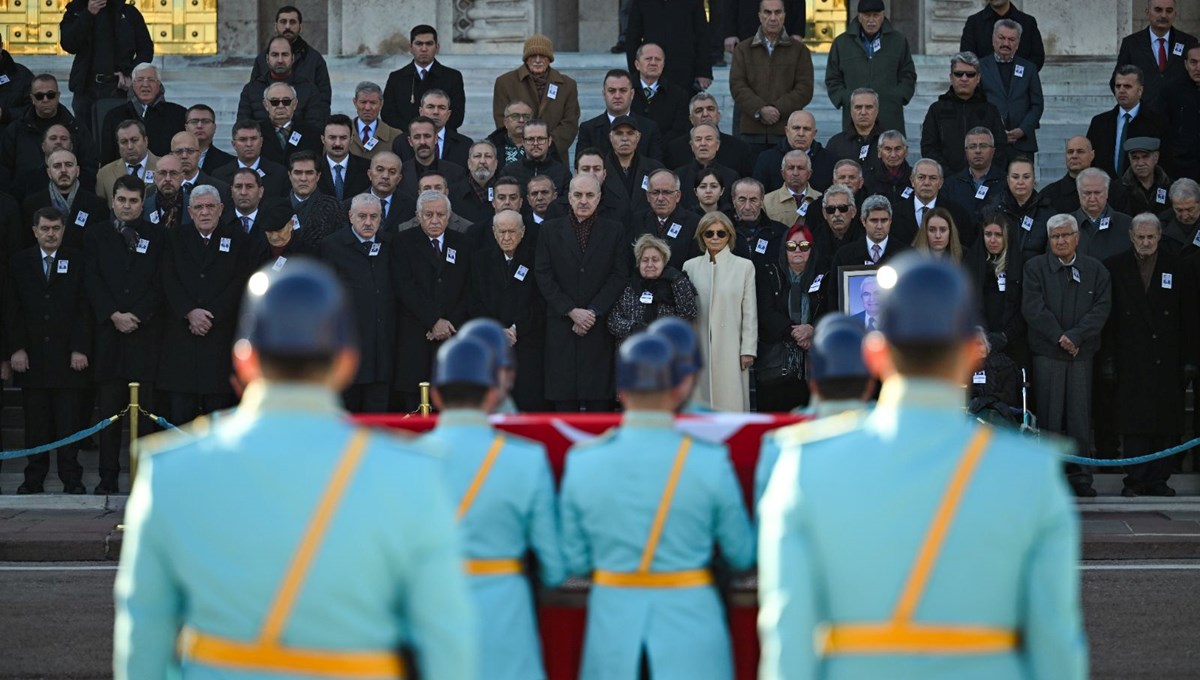 Eski bakan Nahit Menteşe için Meclis'te cenaze töreni Eski bakan Nahit Menteşe için Meclis'te cenaze töreni