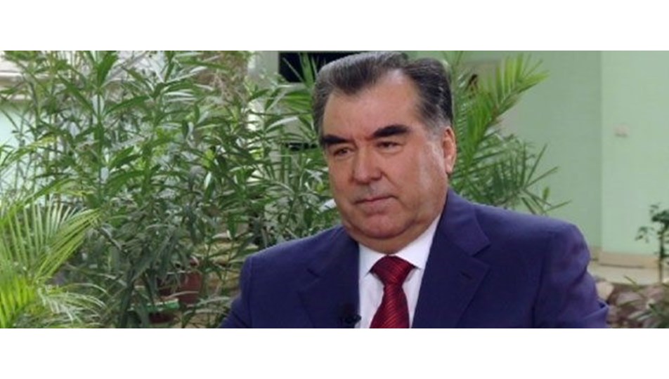Tek seferde dört çocuk doğuran anneye ev