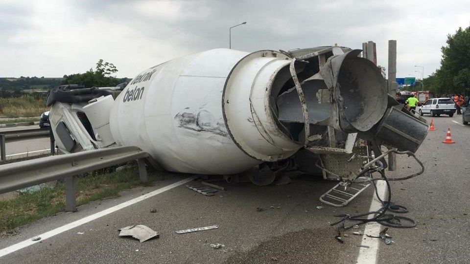 Bursa'da beton mikseri faciası: 4 ölü - 2