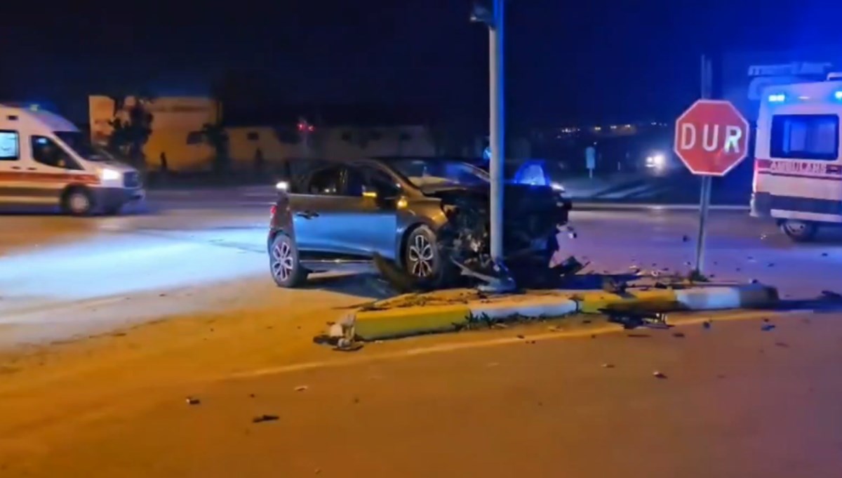 Çorum'da polis otosu ile otomobil çarpıştı