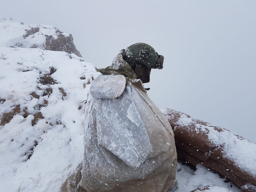 Eksi 25 derecede vatan nöbeti - 6