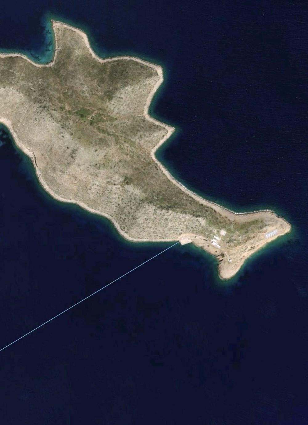 Keçi Adası'ndaki Yunan askerleri ve adaya yerleştirilen ağır silahlar görüntülendi - 8