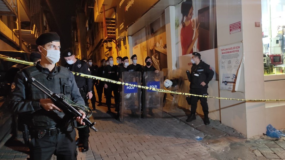 Zeytinburnu'nda silahlı kavga (Polis ateş açan zanlıyı vurdu) - 1