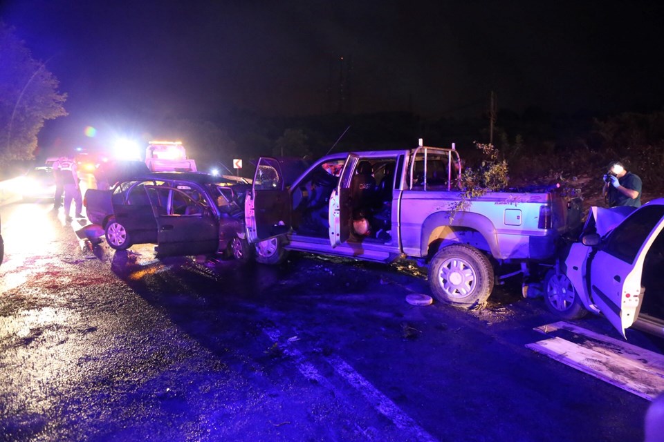Kocaeli'de zincirleme trafik kazası: 2 ölü, 10 yaralı - 1