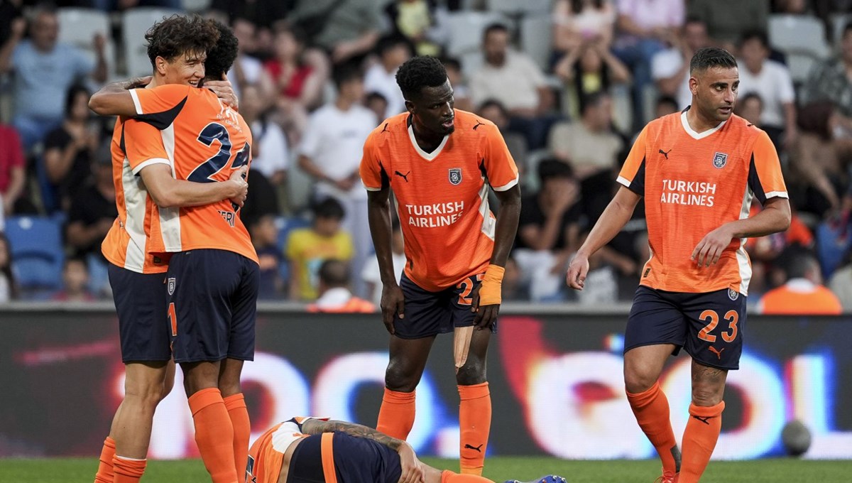 Başakşehir, Konferans Ligi play-off turunda!